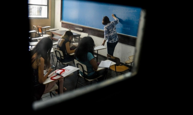 Especialistas pedem revogação do novo ensino médio