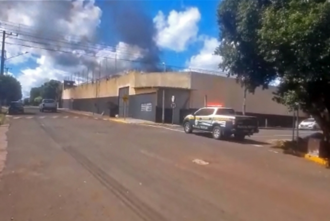 Detentos fazem princípio de motim no presídio de Cassilândia