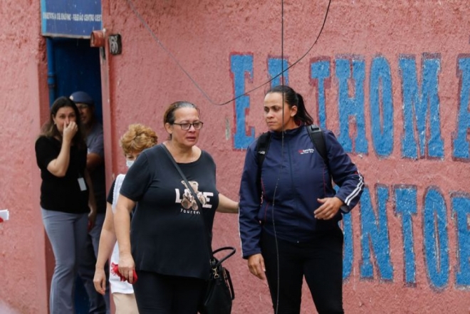 Professora morre e 5 pessoas são feridas em ataque contra escola em SP