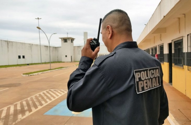 Policial Victor exercendo a segunda profissão mais perigosa do mundo