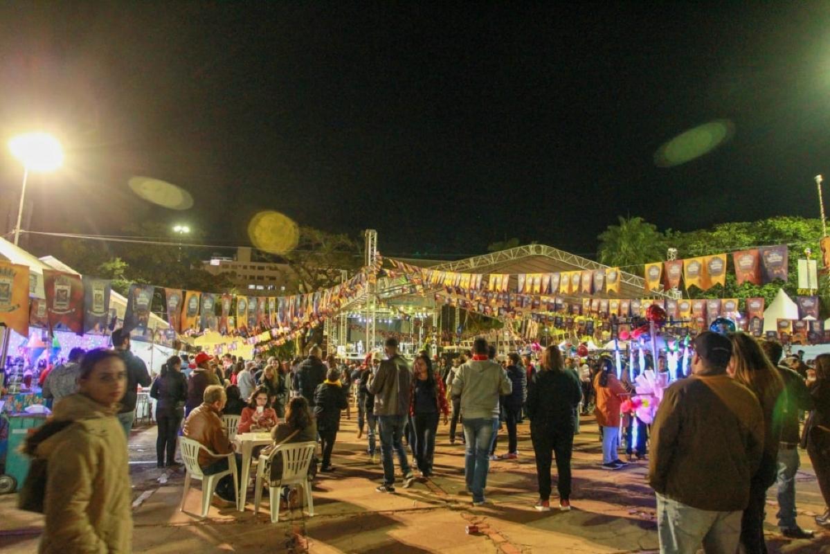 Arraial de Santo Antônio terá show da dupla Maria Cecília e Rodolfo