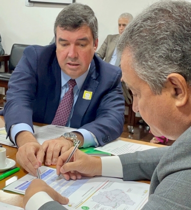 Eduardo Riedel se reúne com ministro da Casa Civil em Brasília