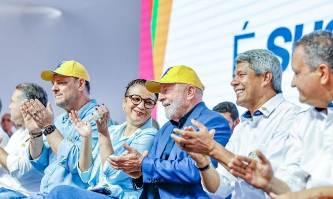Lula: Brasil precisa da agricultura e da ind&uacute;stria, n&atilde;o h&aacute; rivalidade