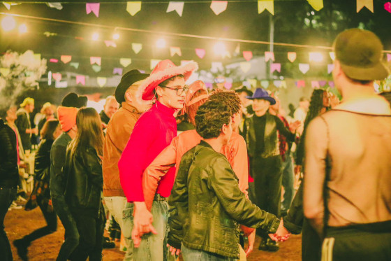 Festa junina da Colocada celebra diversidade em arraial LGBTQIAP+ nesta sexta-feira