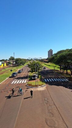 Avenida Guaicurus com a rua Júlio Marques de Almeida