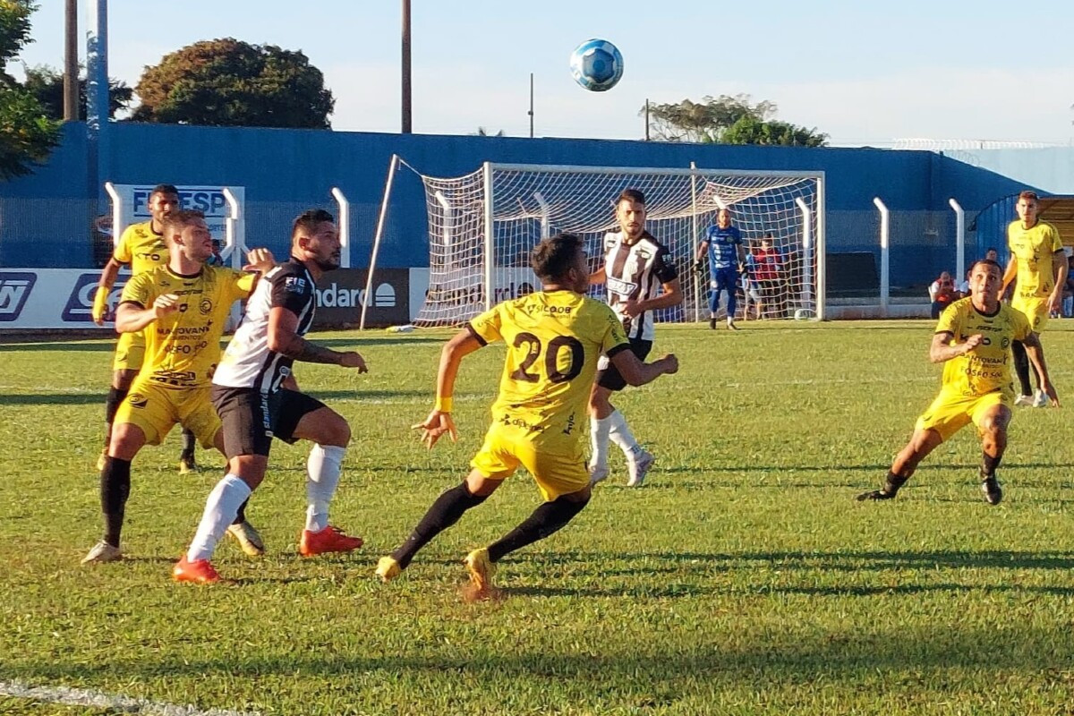 Oper&aacute;rio Cascavel