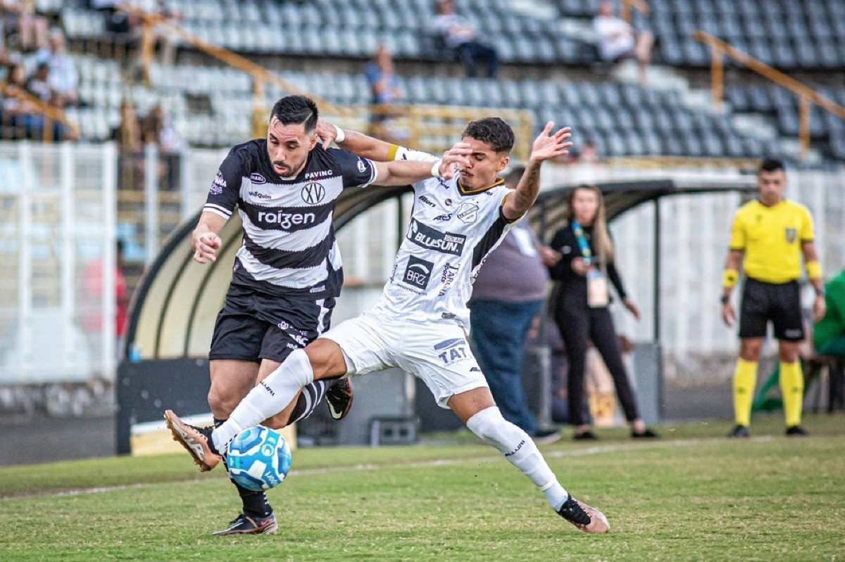 Inter joga hoje em Maringá para se manter no G-4