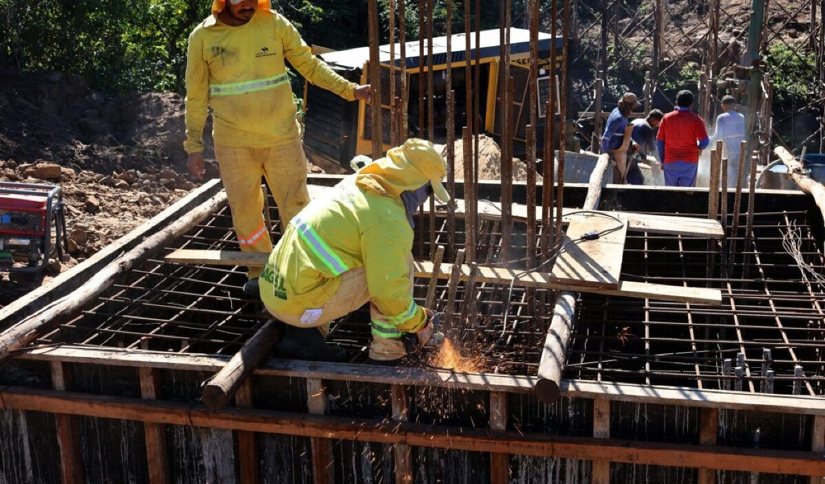 Obra de mais de 30 km de asfalto na MS-347 está avançada