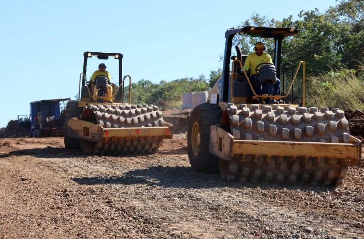 Obra de mais de 30 km de asfalto na MS-347 est&aacute; avan&ccedil;ada