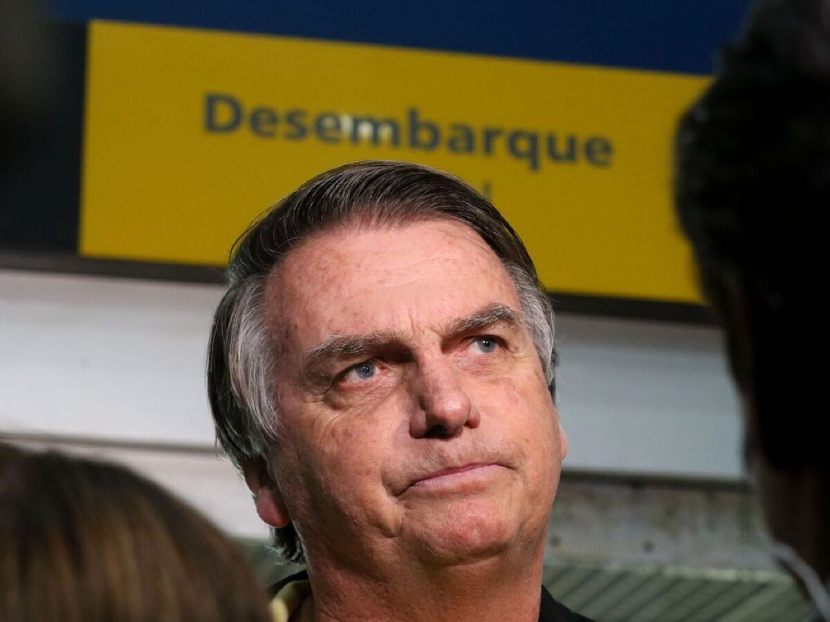 TSE torna Bolsonaro inelegível por oito anos em decisão polêmica