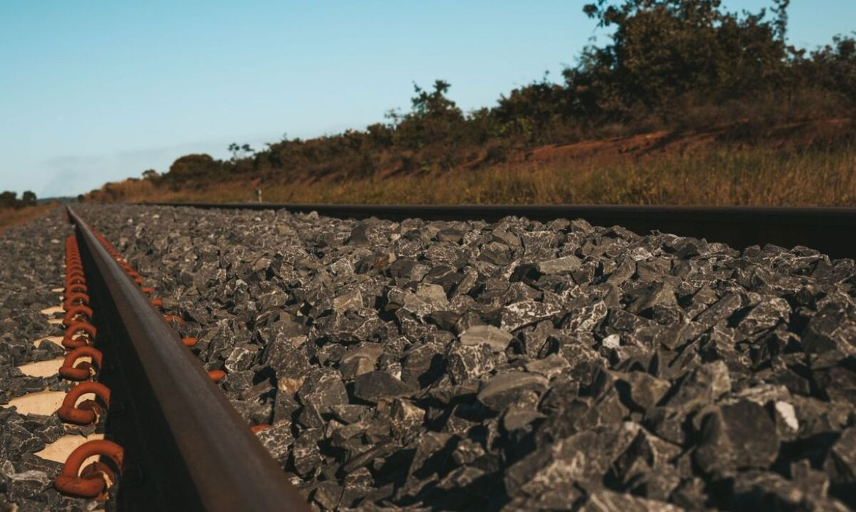 Presidente defende investimento em ferrovias