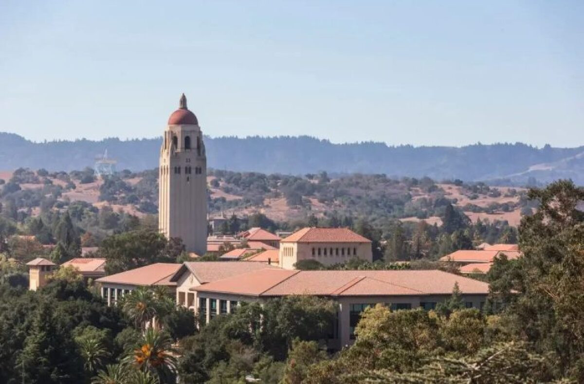 Governador vai à Stanford para estudar economia verde