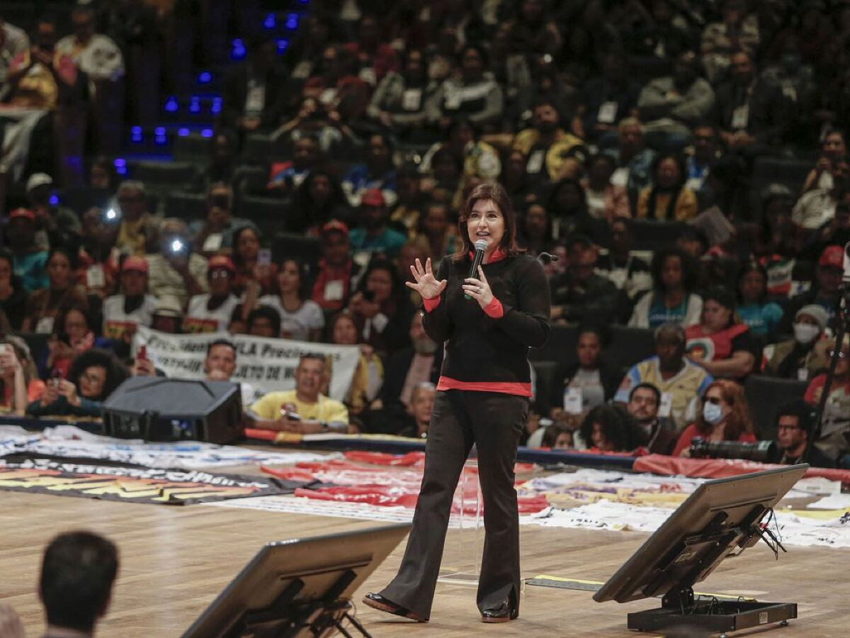 Simone Tebet compara Lula a Pelé durante encontro do PPA em SP