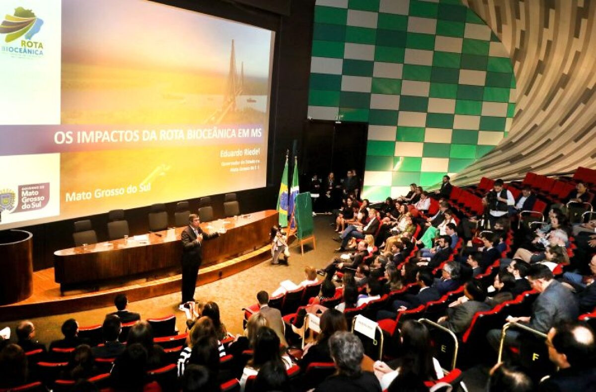 Governador palestra sobre Rota Bioceânica e seu impacto sobre Mato Grosso do Sul