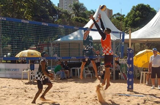 Competição estadual de vôlei começou hoje em Campo Grande