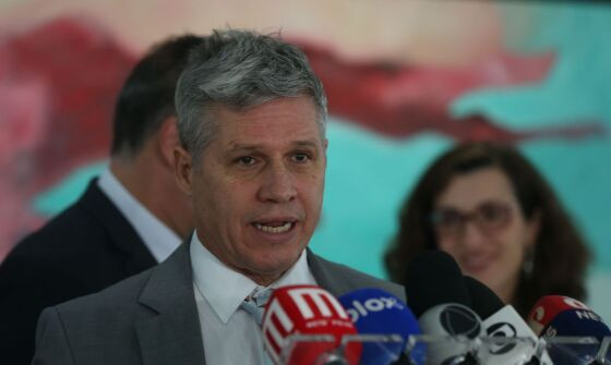 Ministro Paulo Teixeira