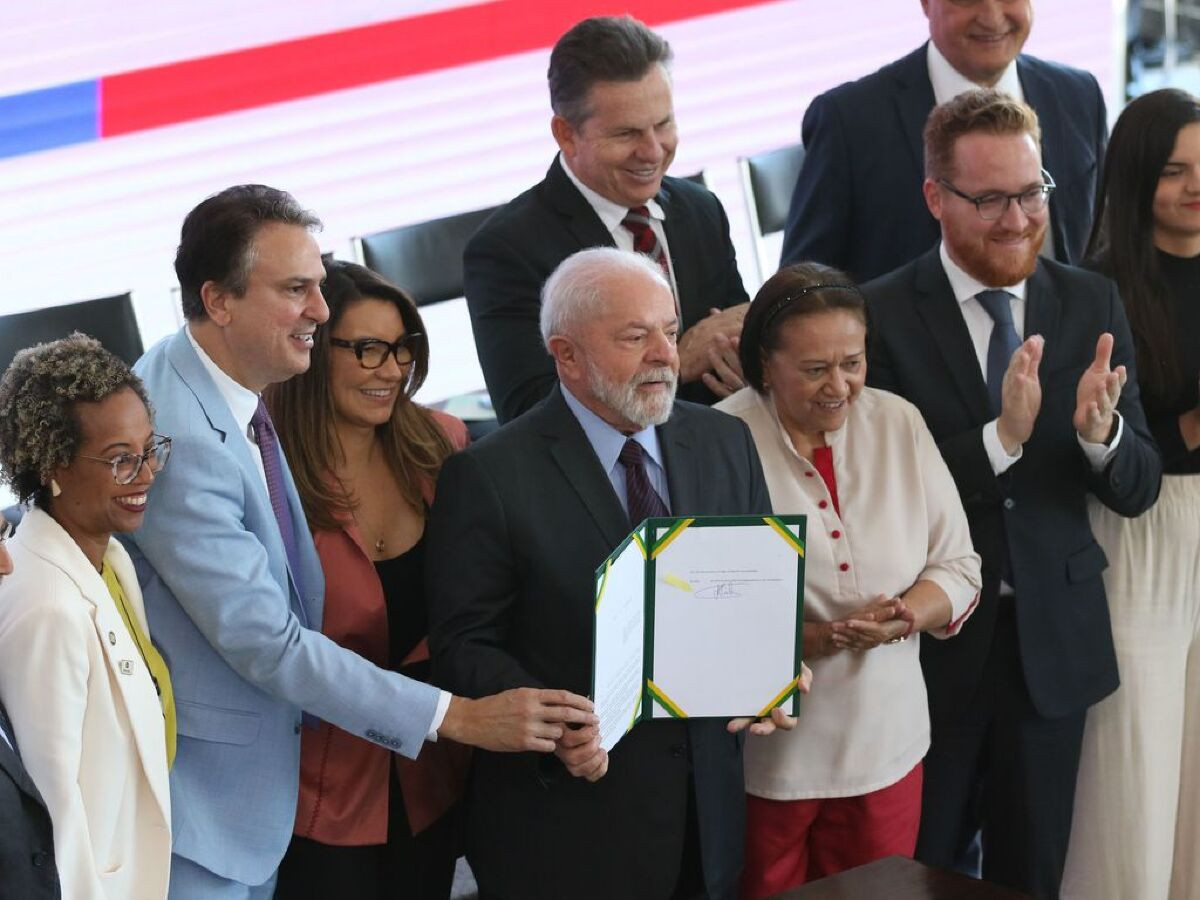 &ldquo;N&atilde;o se pode falar em meritocracia com educa&ccedil;&atilde;o desigual&rdquo;, diz Lula