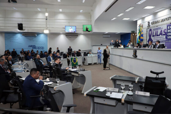 Vereadores durante a Sessão Ordinária