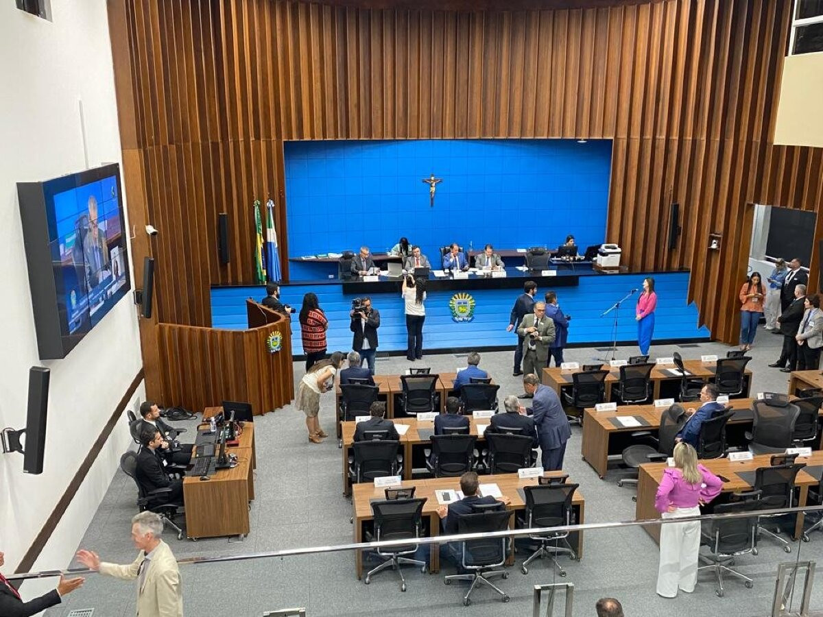 Deputados formam comissão para lidar com a Cassems