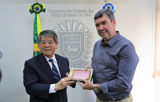 Comitiva da Província de Okinawa participam de reunião com Eduardo Riedel