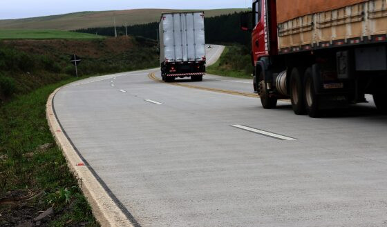Mato Grosso do Sul estuda investir em rodovias de concreto para cargas pesadas