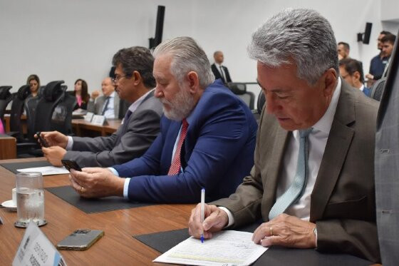 Deputados protestam contra aumento no pedágio da BR-163