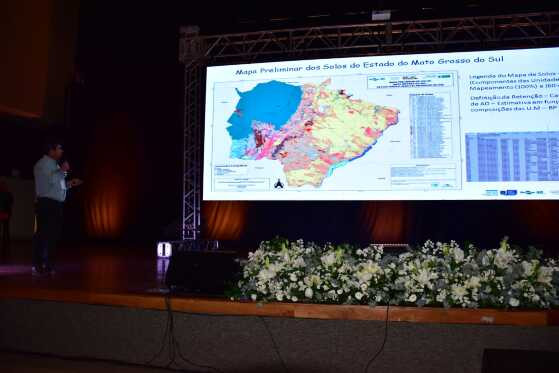 Mapa de água disponível em solo de MS foi apresentando no 2º Simpósio de Sistemas Intensivos de Produção