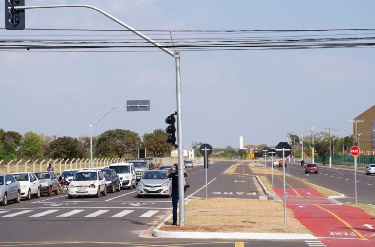 Parceria entre Governo e Prefeitura entrega duplicação da Avenida dos Cafezais