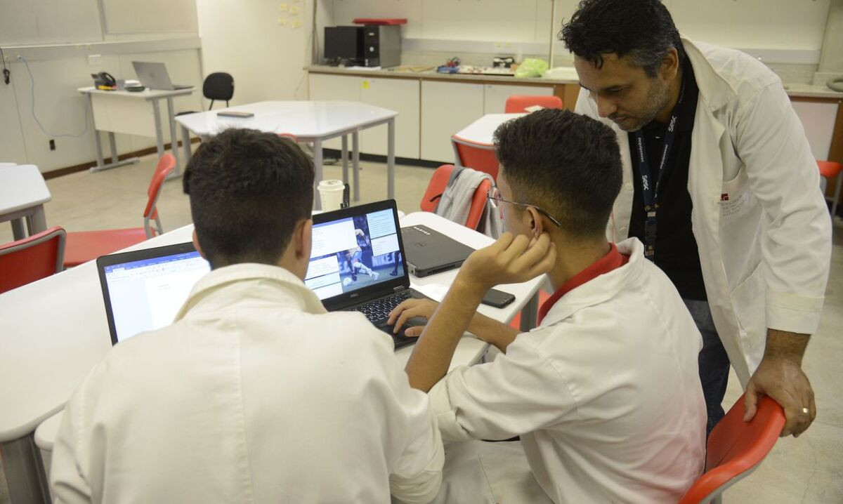 Estágio: número de estudantes inseridos no mercado aumentou 30% no primeiro semestre de 2023