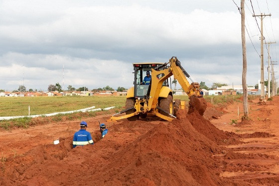 Equipes trabalham em vários pontos da cidade