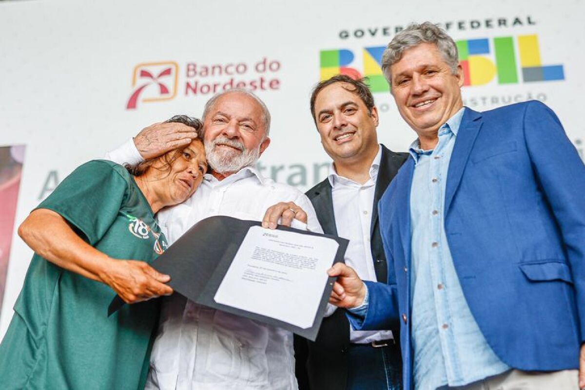 N&atilde;o podemos ter medo de emprestar dinheiro para pobre, diz Lula