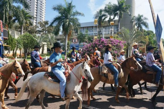 Cavalgada na Avenida Afonso Pena