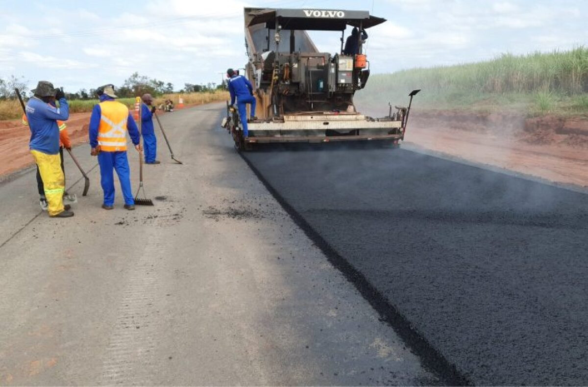 Estrada da Balsinha recebe mais de R$ 70 milhões em pavimentação