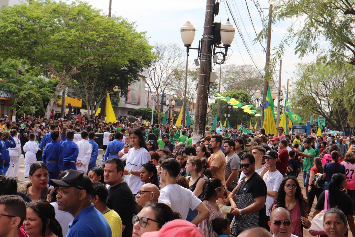 Dourados Desfile Independ&ecirc;ncia