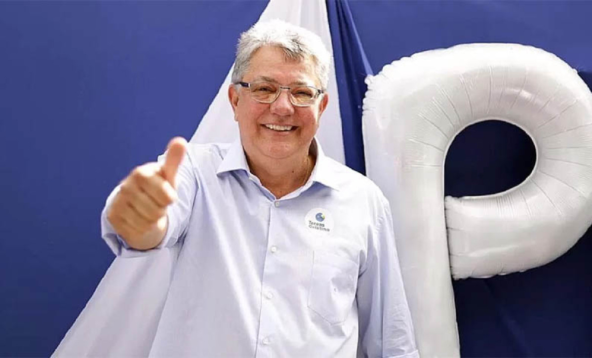 ColunaMarcoEus&eacute;bio