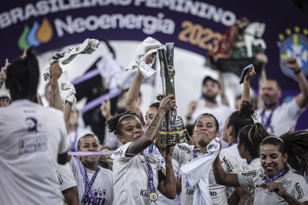 Qual time vencerá o Brasileirão Feminino 2023?