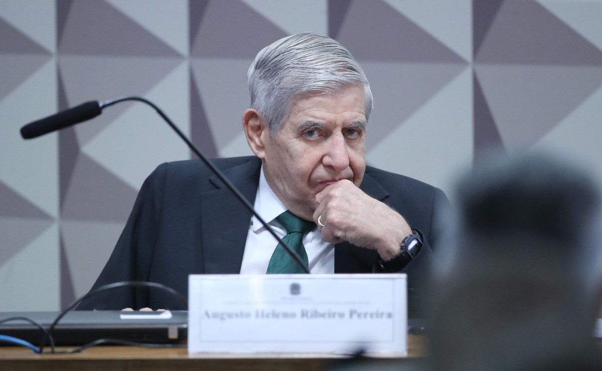 General Heleno começa a depor na CPMI do 8 de janeiro