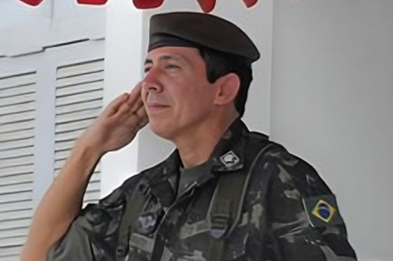General Ridauto Fernandes é alvo de mandados de busca e apreensão