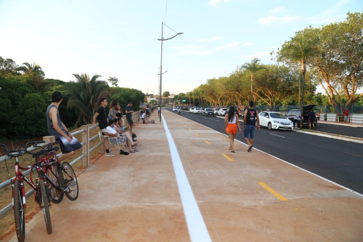 Lago do Amor volta a ser ponto de lazer após obra concluída