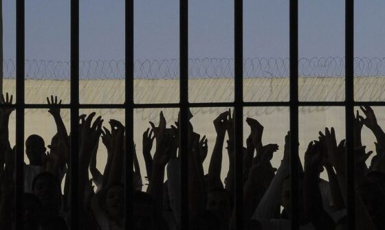 STF vota por obrigar Estado a enfrentar crise no sistema penitenci&aacute;rio