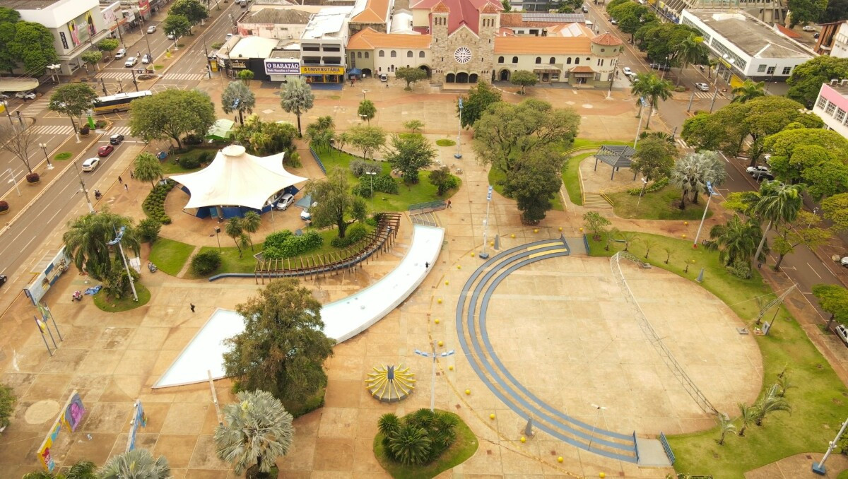 Dourados Pra&ccedil;a