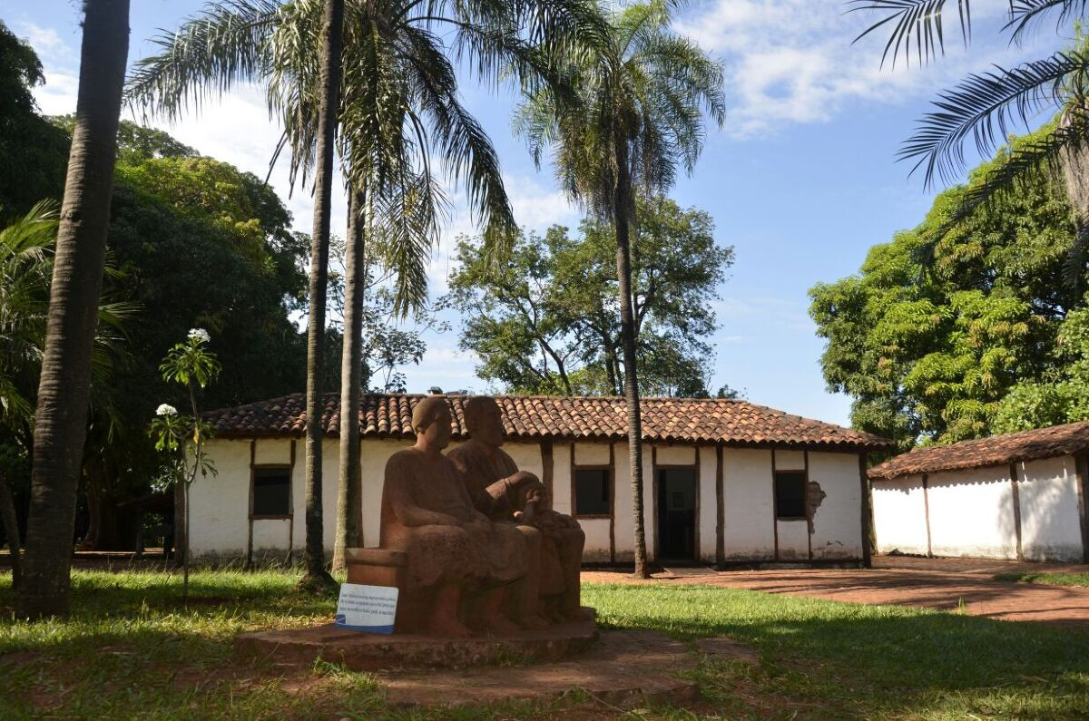 Professores de geografia realizam trabalho em campo nos pontos turísticos de Campo Grande