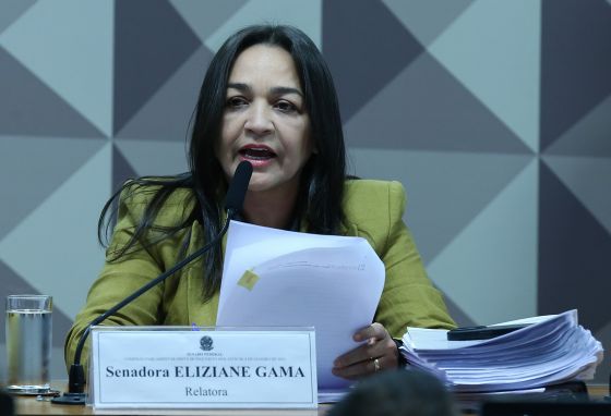 Relatora pede indiciamento de Bolsonaro e mais 60 golpistas