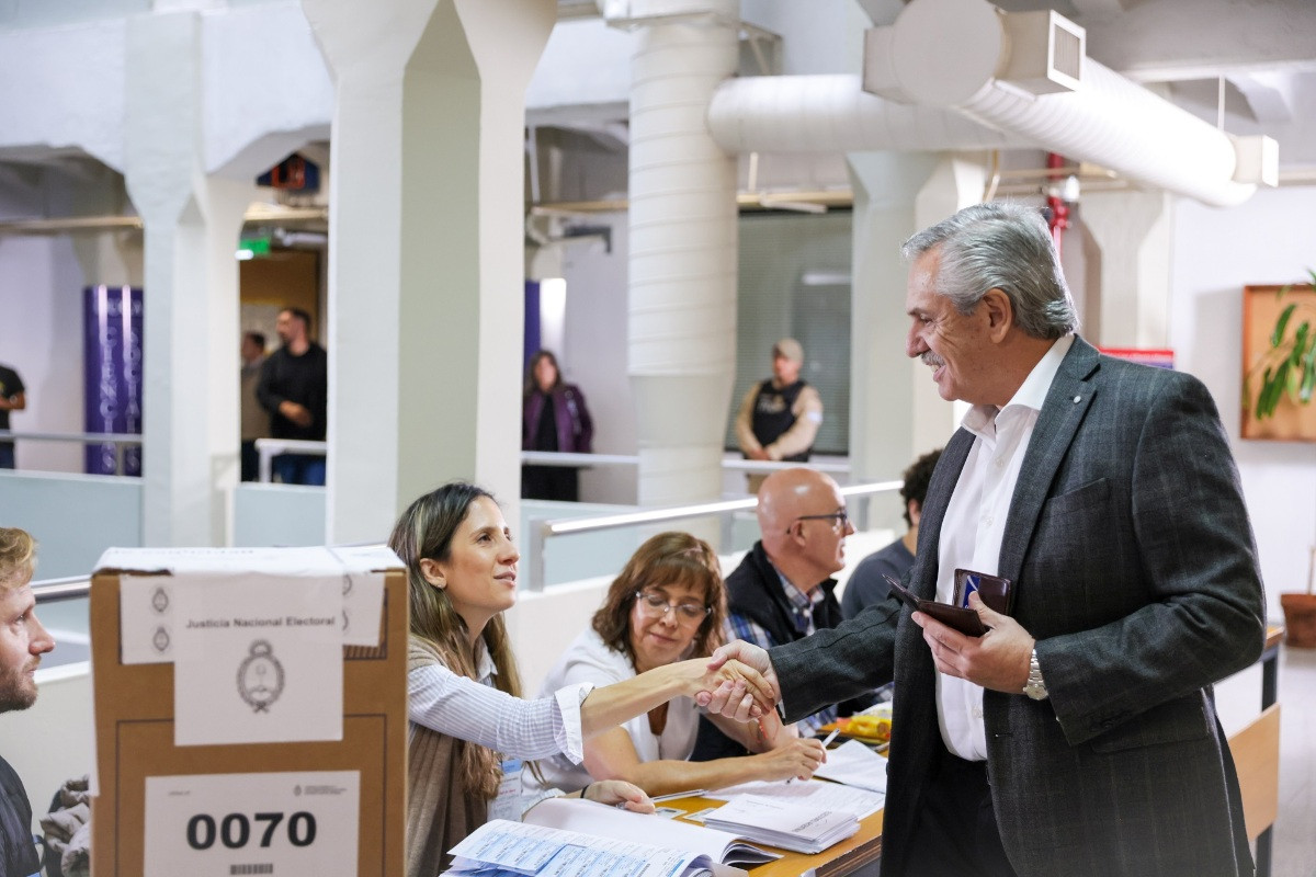 Argentinos vão às urnas neste domingo para escolha de presidente