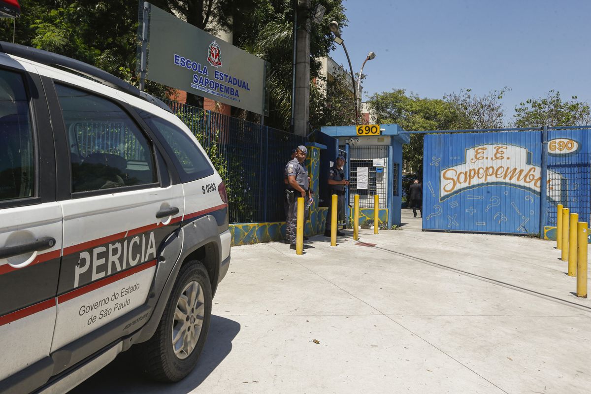 Ataque a tiros em escola mata aluna em São Paulo