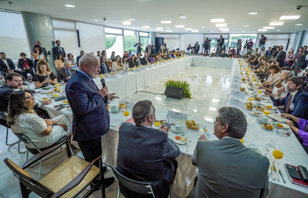 Dificilmente chegaremos a meta de d&eacute;ficit zero em 2024, diz Lula