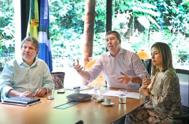 “Nós queremos que seja uma reforma tributária justa”, diz Riedel durante reunião com senadores