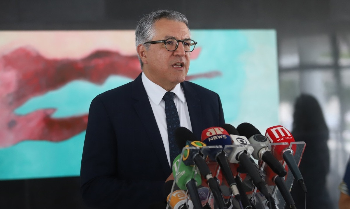 Padilha reafirma compromisso do governo em aumentar a arrecada&ccedil;&atilde;o