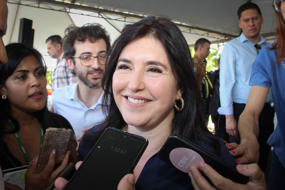 Ministra Simone Tebet vê com bons olhos fusão do Patriota com PTB