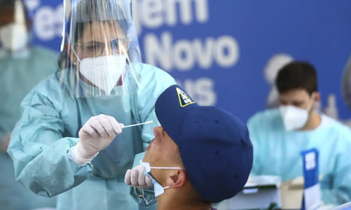 Covid-19: Brasil apresenta estabilidade no número de casos, mas registra aumento em nove estados